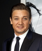 Jeremy Renner photo #