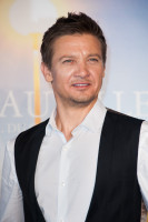 Jeremy Renner photo #