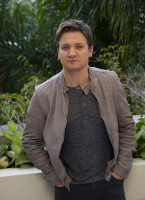 Jeremy Renner photo #