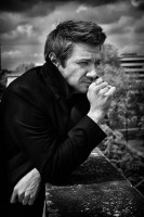 Jeremy Renner photo #