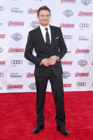 Jeremy Renner photo #