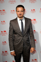 Jeremy Renner photo #