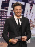 Jeremy Renner photo #
