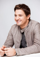 Jeremy Renner photo #