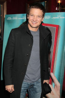 Jeremy Renner photo #