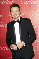 Jeremy Renner photo #