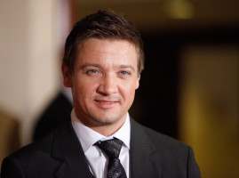 Jeremy Renner photo #