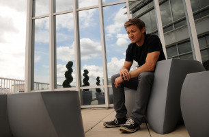 Jeremy Renner photo #