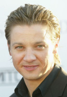 Jeremy Renner photo #