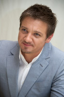 Jeremy Renner photo #