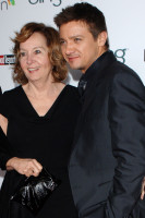 Jeremy Renner photo #