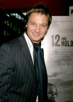 Jeremy Renner photo #