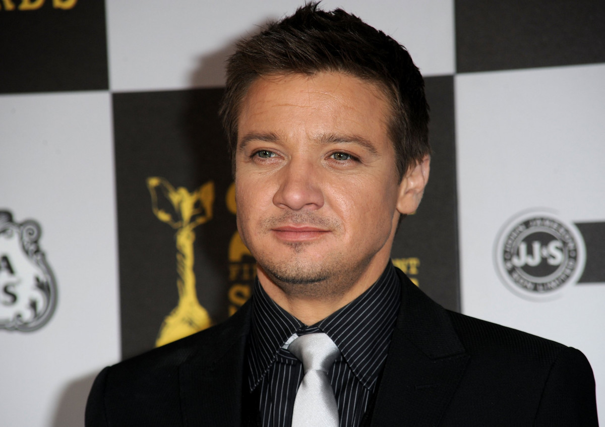 Jeremy Renner Photo 142 Of 1779 Pics, Wallpaper - Photo #331401 ...