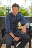 Jeremy Renner photo #