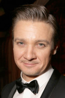 Jeremy Renner photo #