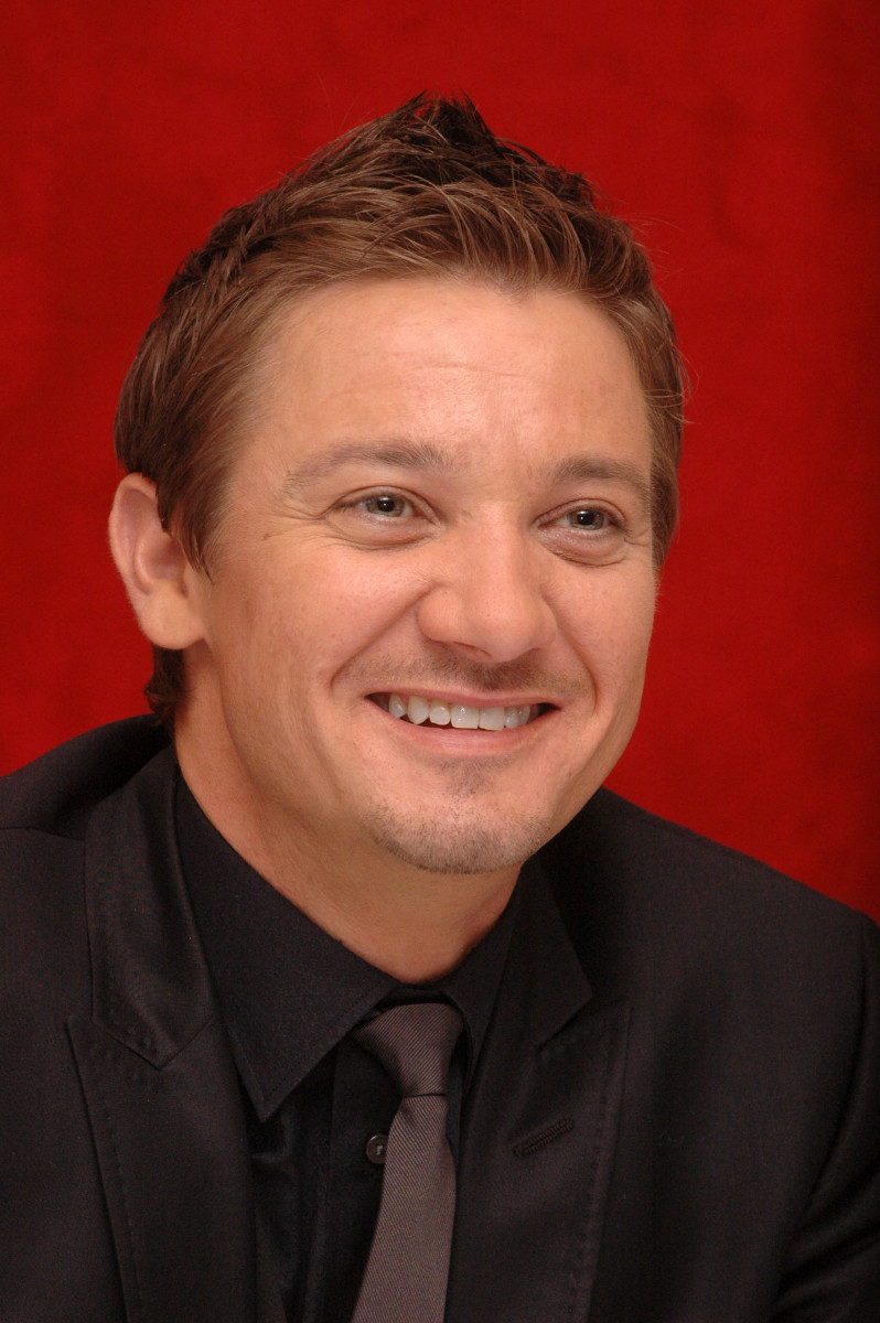 Jeremy Renner: pic #573975