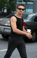 Jeremy Renner photo #