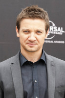 Jeremy Renner photo #