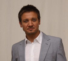 Jeremy Renner photo #