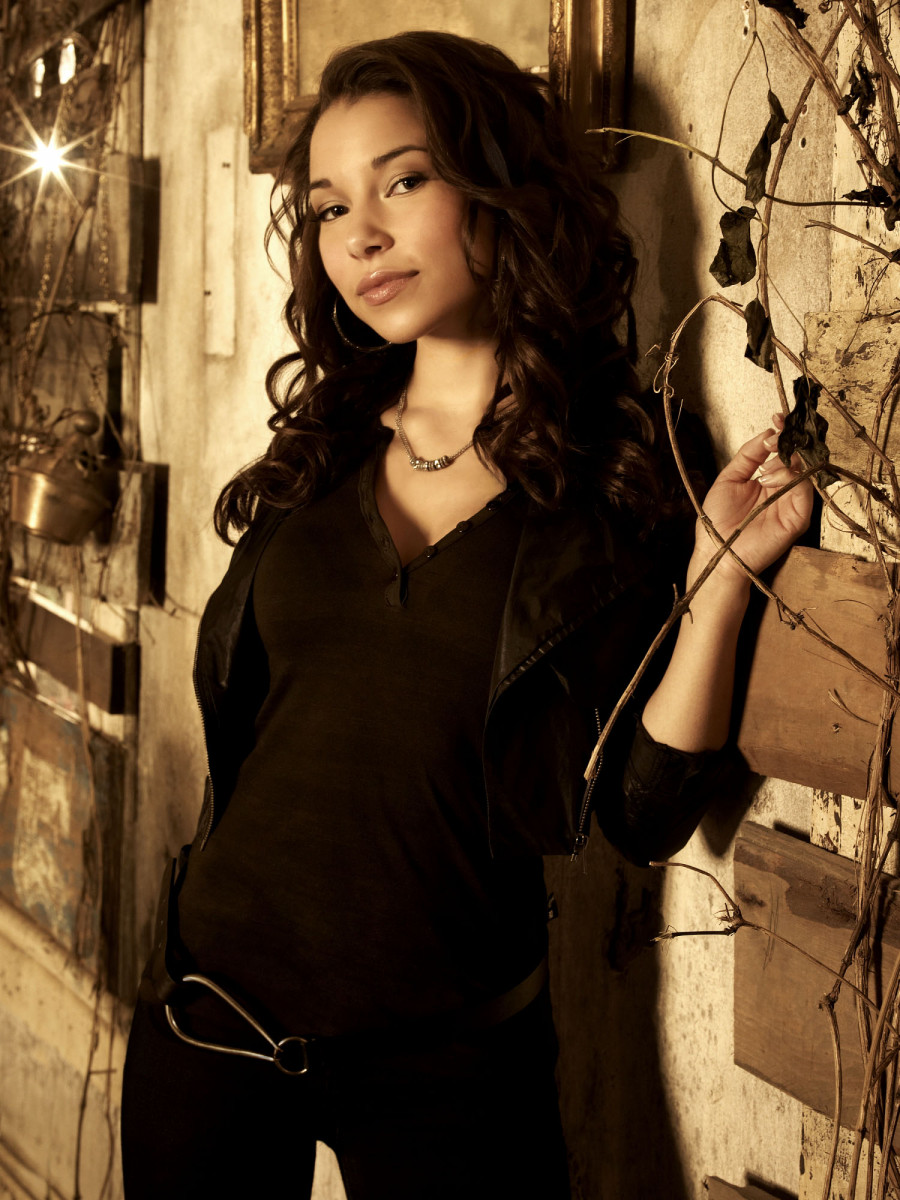 Jessica Parker Kennedy: pic #493770