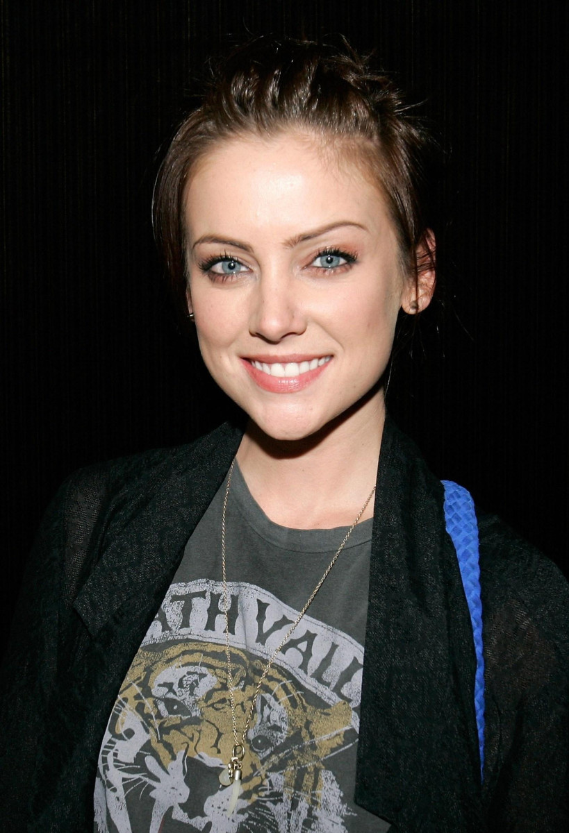 Jessica Stroup: pic #491254