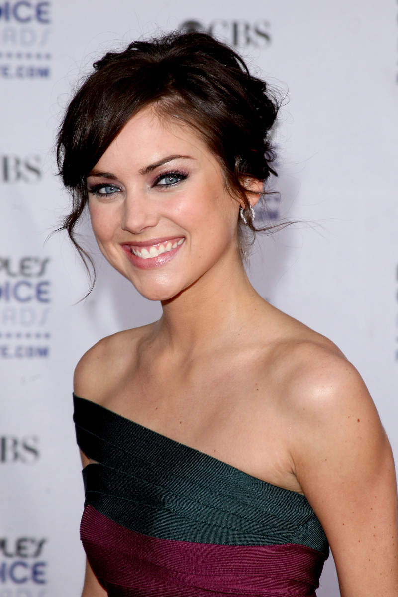 Jessica Stroup: pic #215511