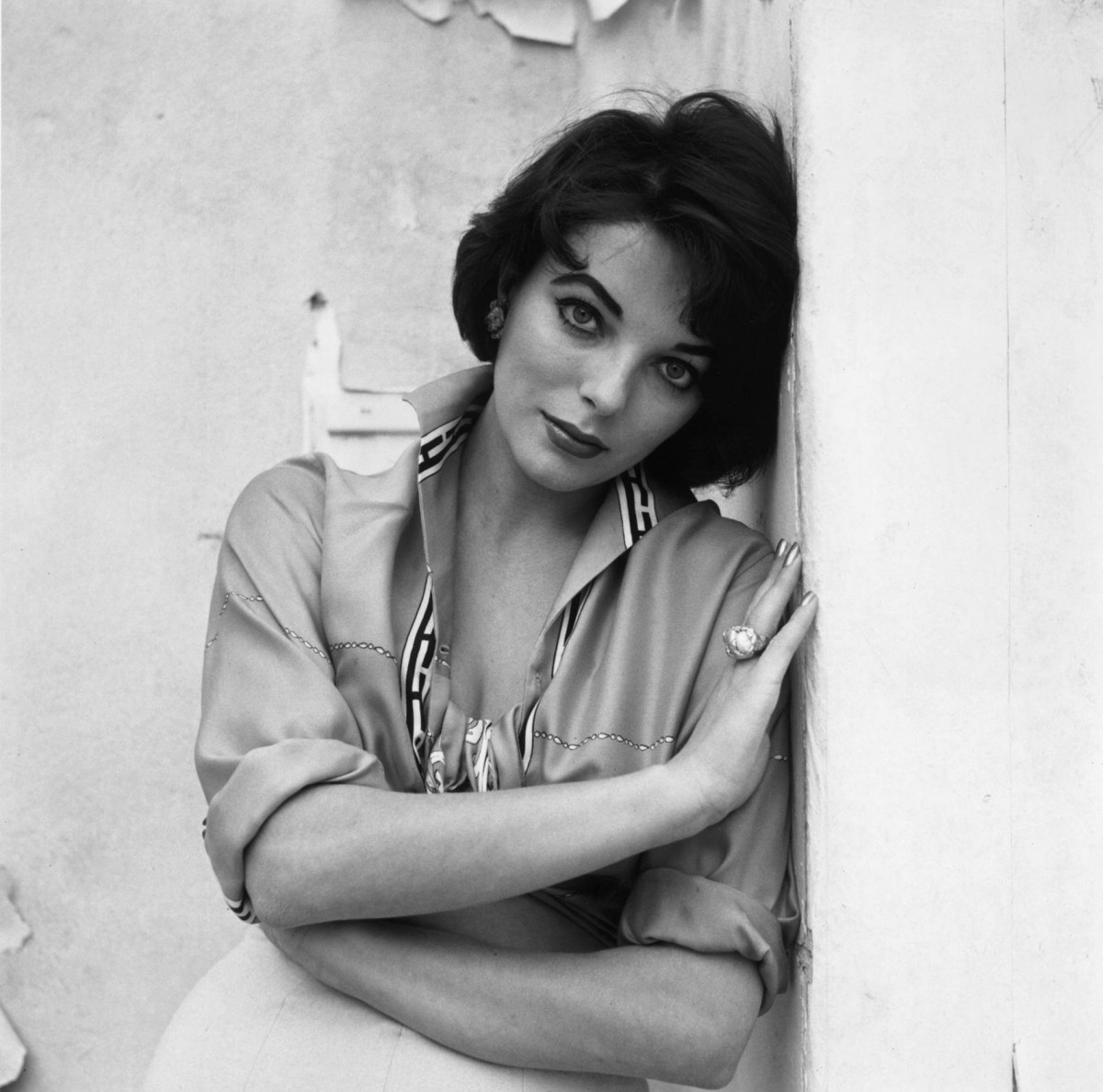 Joan Collins: pic #155142