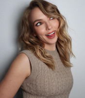 Jodie Comer photo #