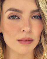 Jodie Comer photo #