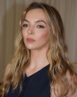 Jodie Comer photo #