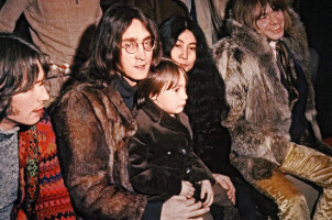 photo 10 in John Lennon gallery [id380457] 2011-05-23