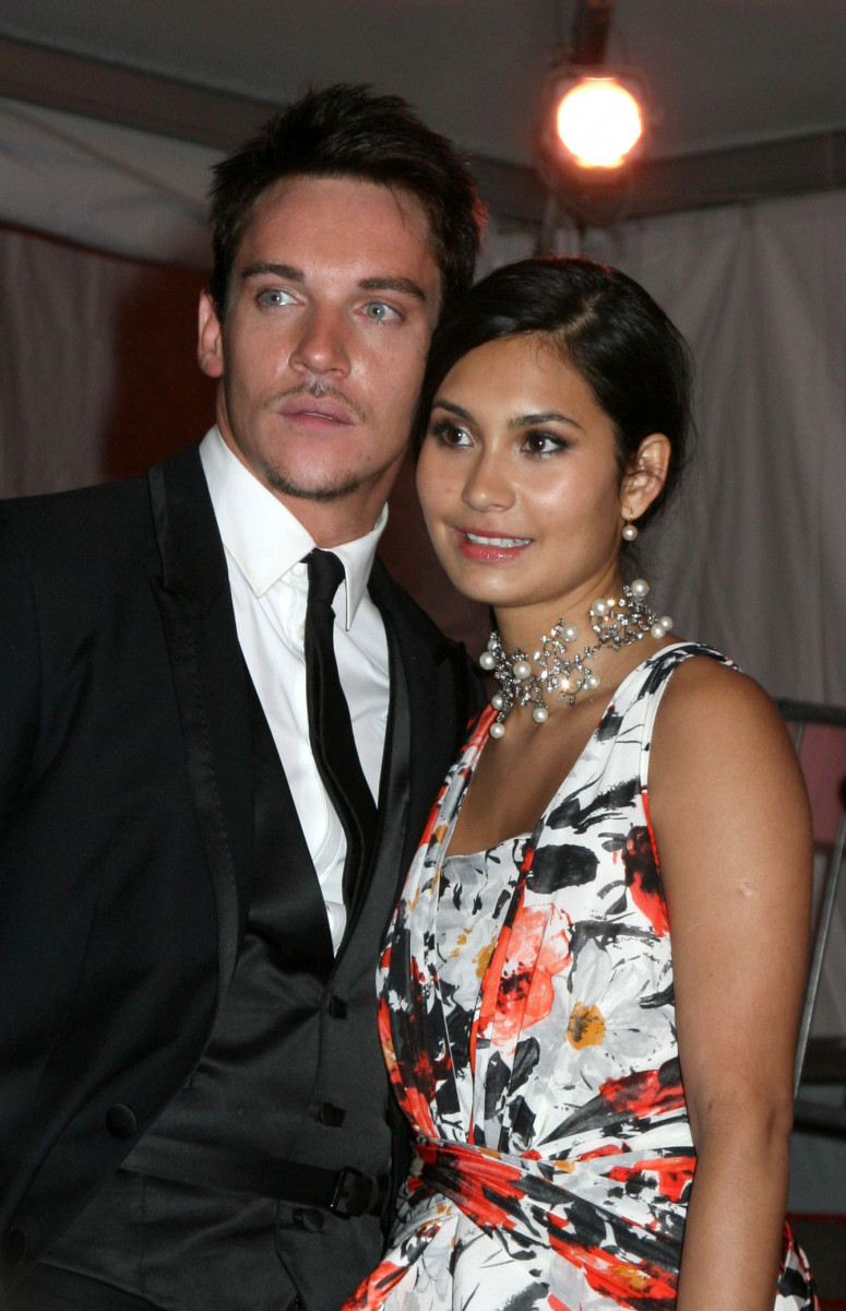 Jonathan Rhys-Meyers: pic #607477