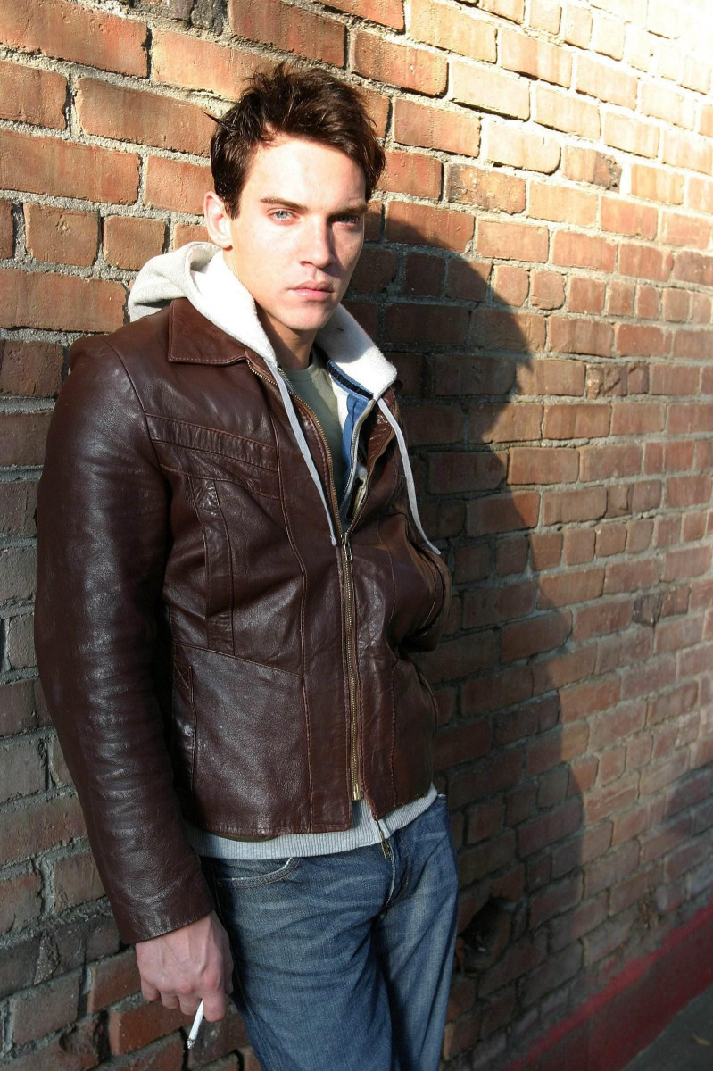 Jonathan Rhys-Meyers: pic #597720