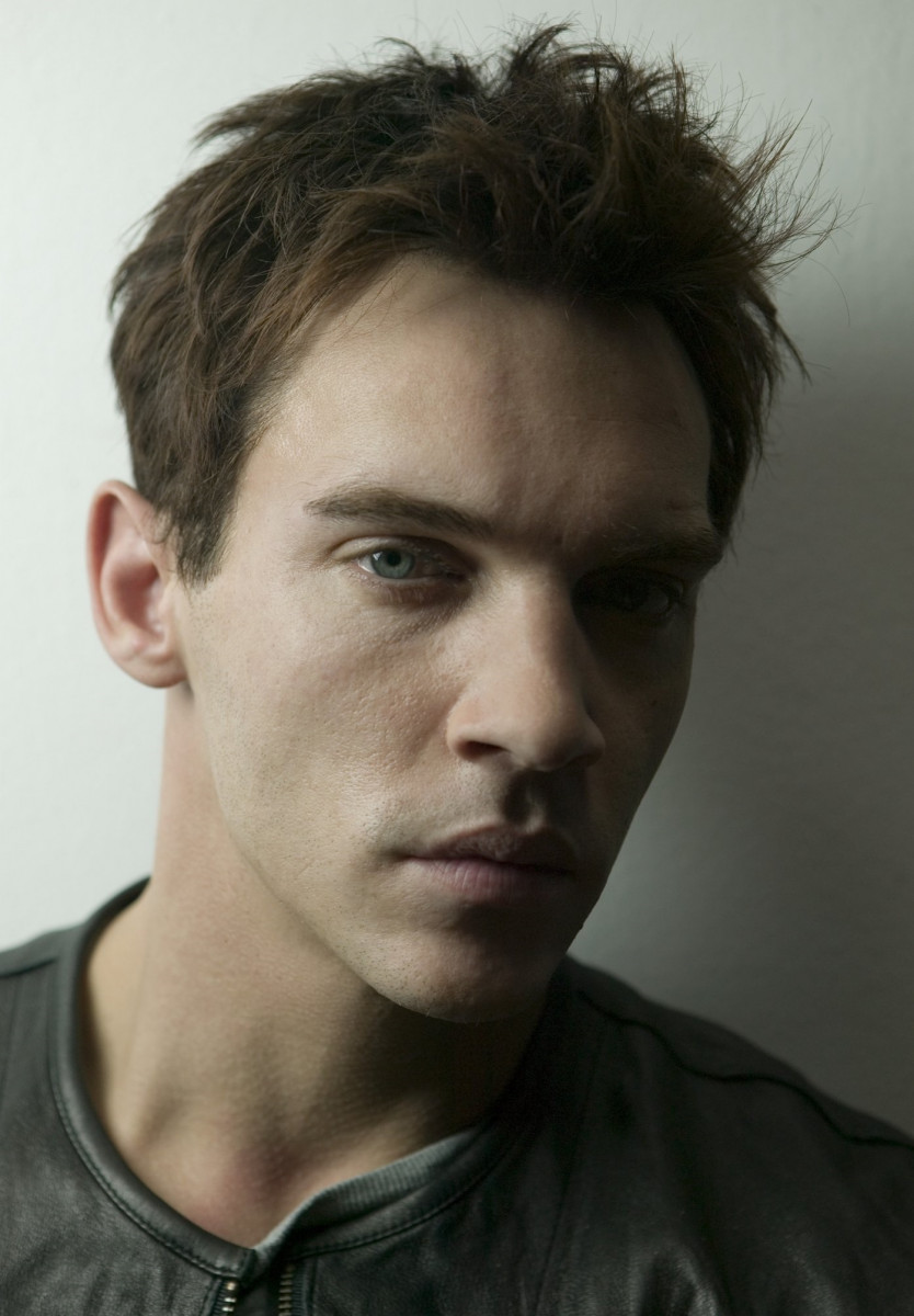 Jonathan Rhys-Meyers: pic #727511