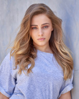 Josephine Langford photo #