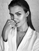 Josephine Skriver photo #