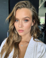 Josephine Skriver photo #