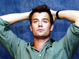Josh Duhamel photo #