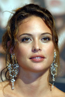 Josie Maran photo #