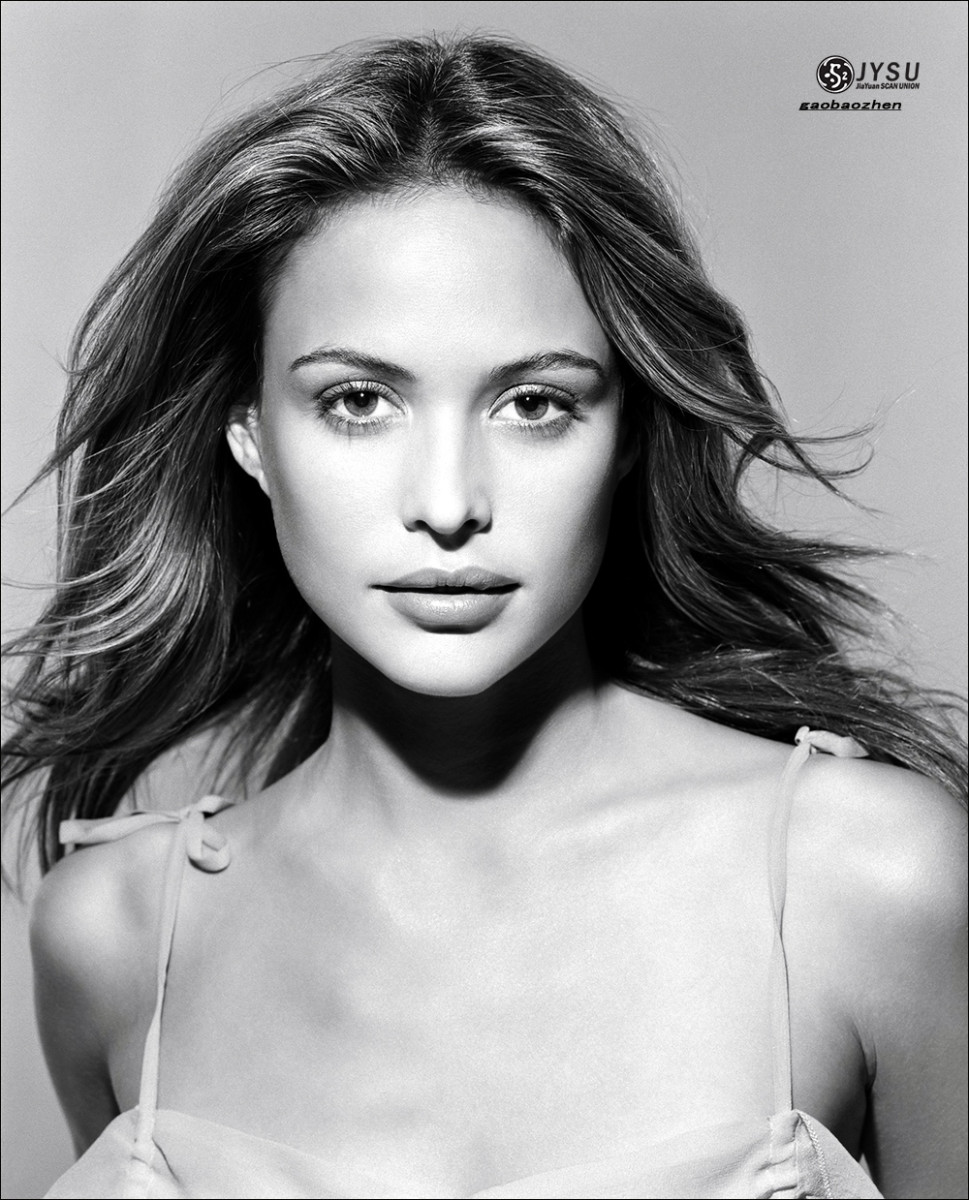 Josie Maran: pic #83981