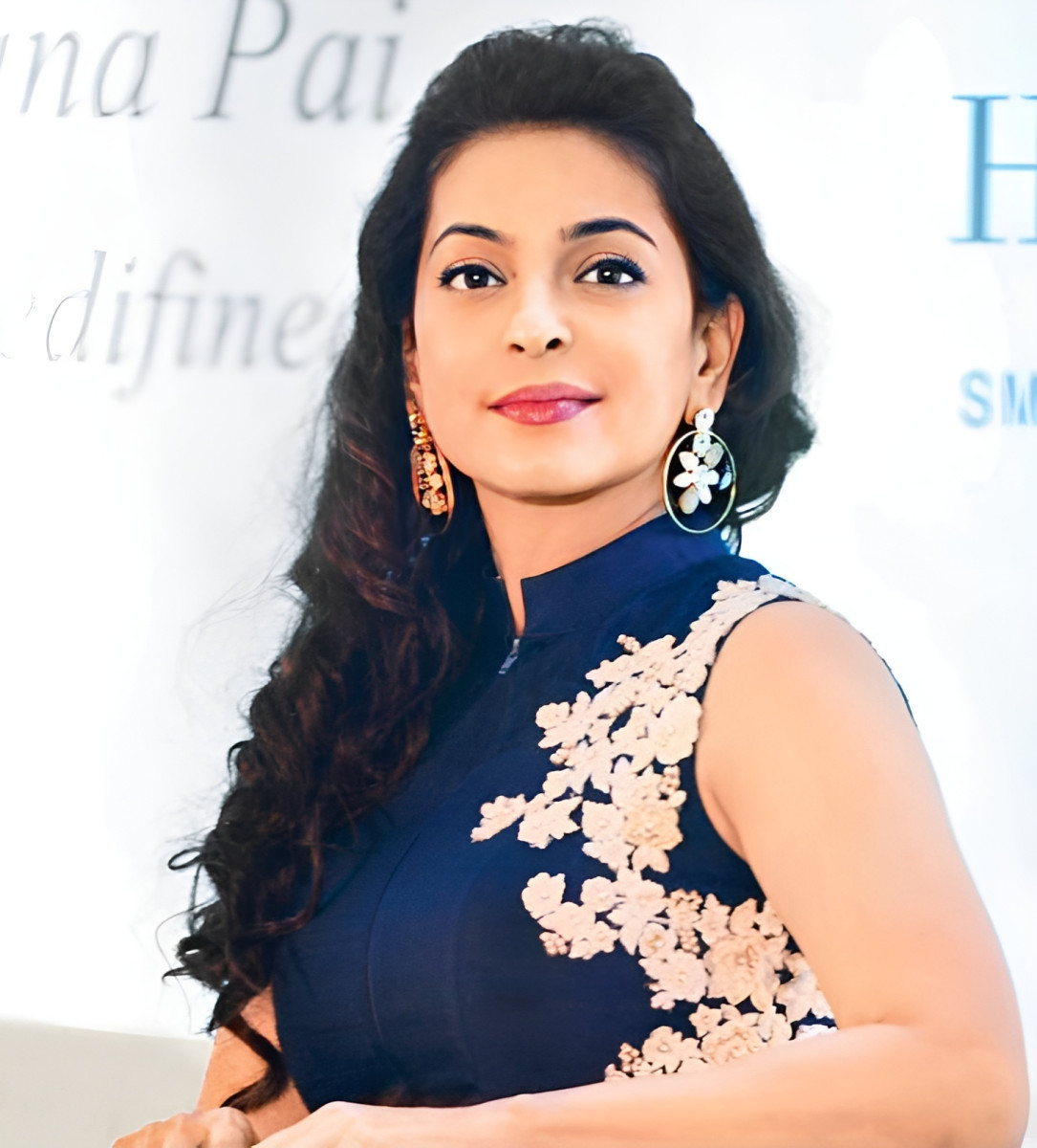 Juhi Chawla: pic #1289476