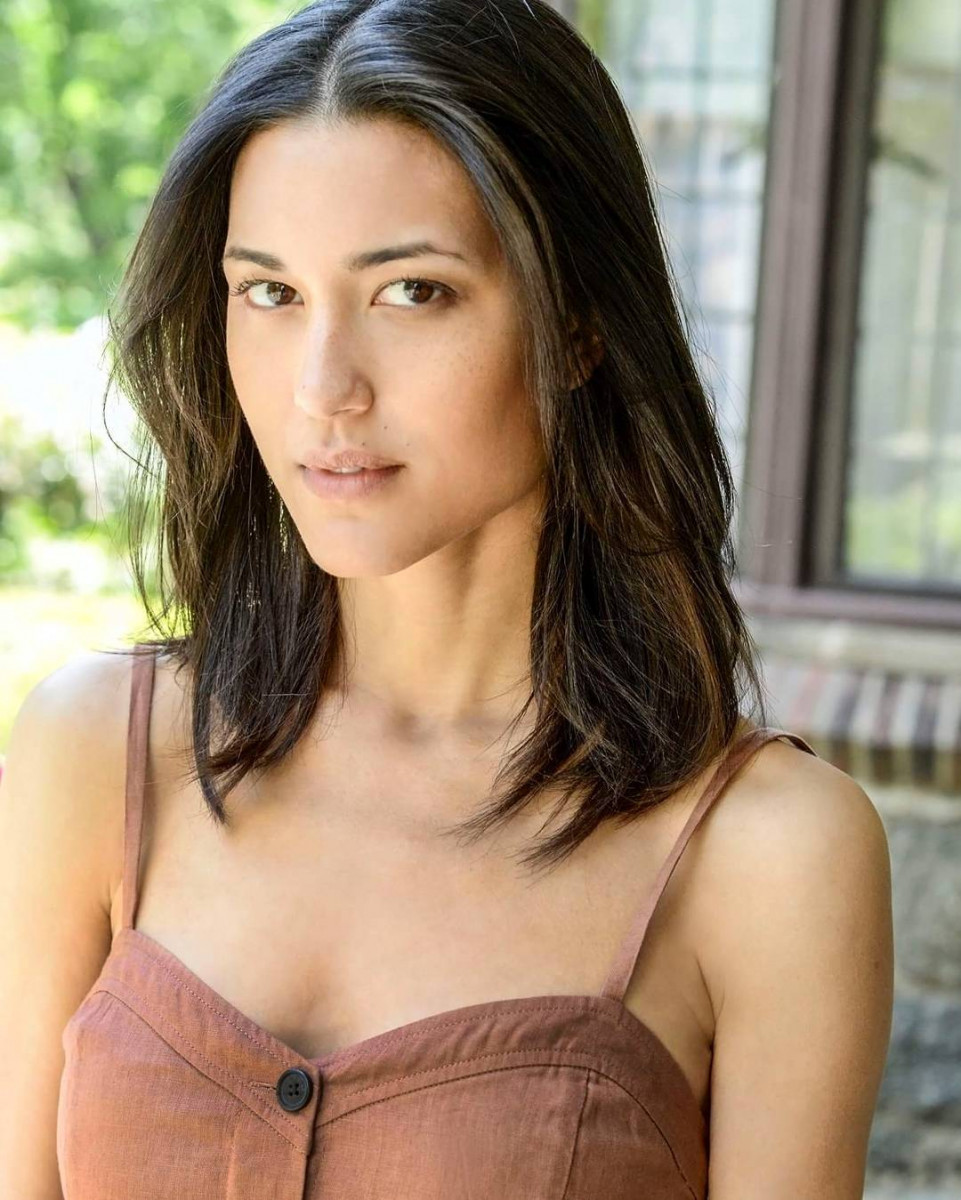 Julia Jones: pic #953228