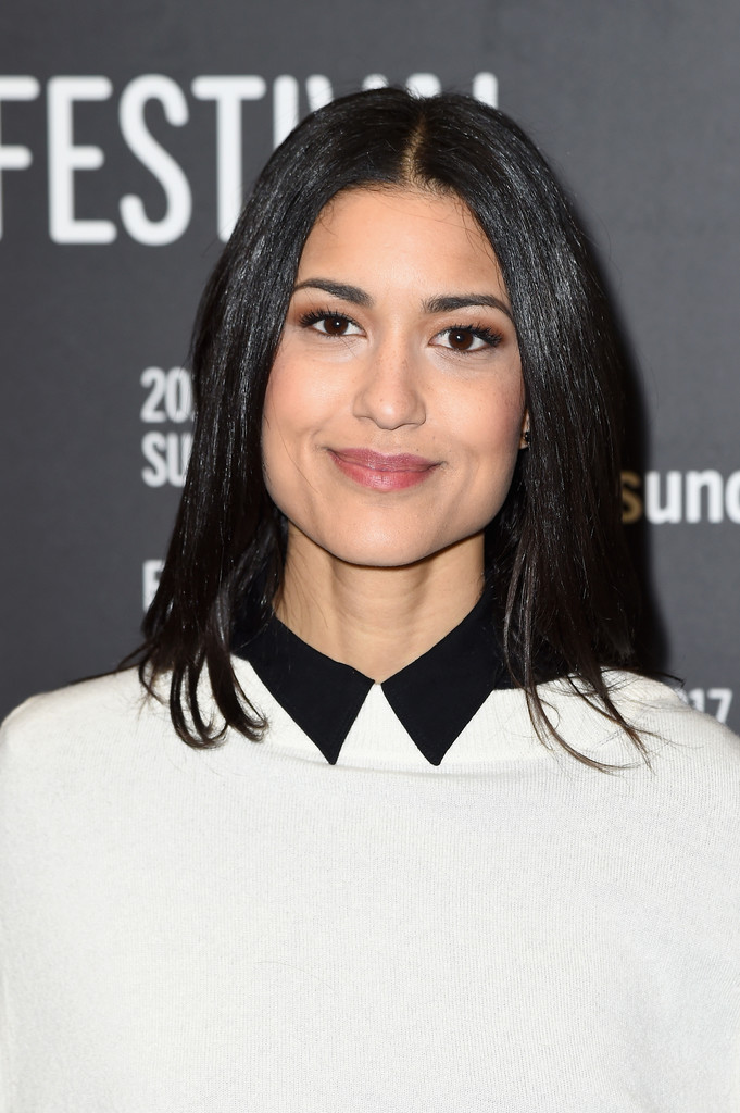 Julia Jones: pic #903863