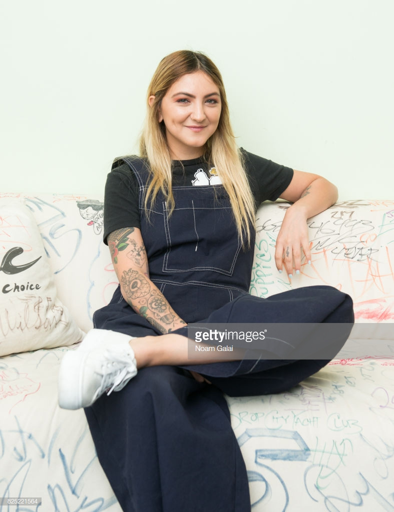 Julia Michaels: pic #1153725