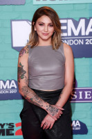 Julia Michaels photo #