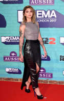 Julia Michaels photo #