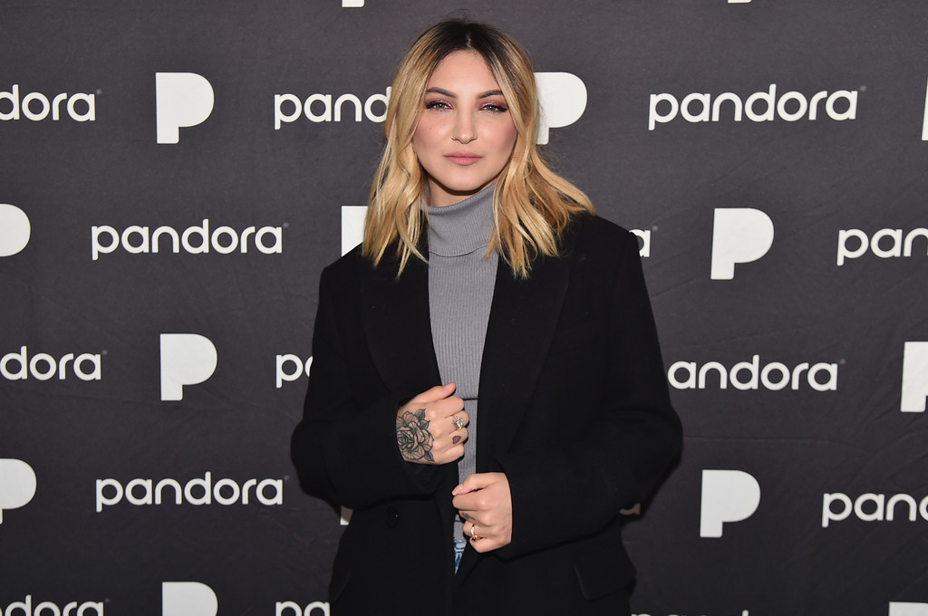 Julia Michaels: pic #1090849