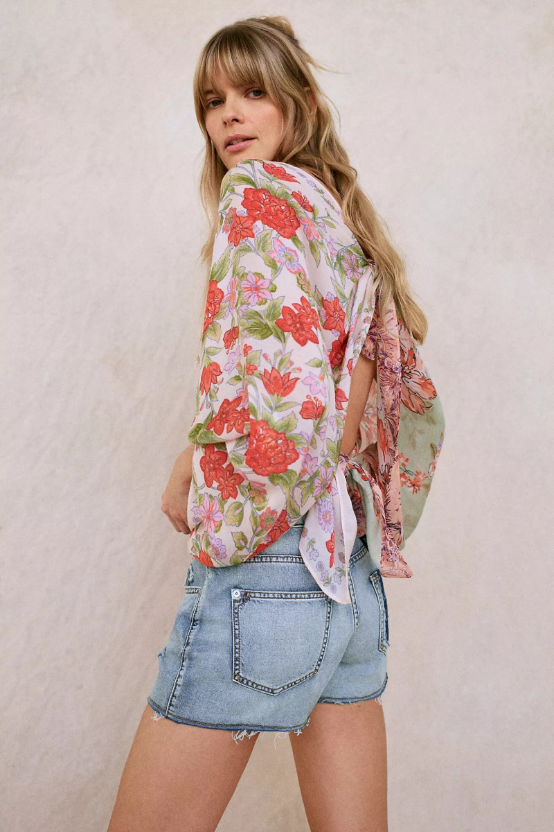 Julia Stegner: pic #1326659