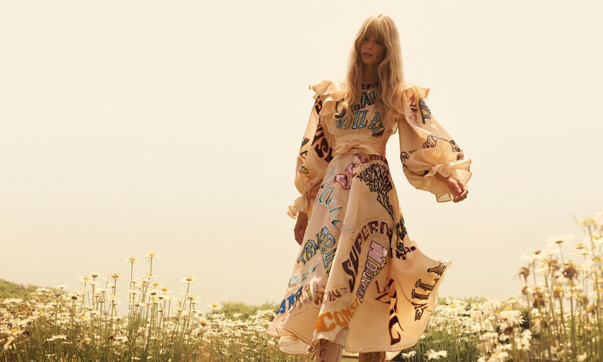 Julia Stegner: pic #1233333
