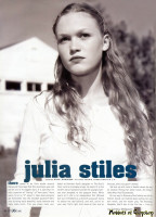 Julia Stiles photo #